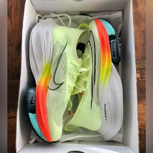 Nike Air Zoom Alphafly Next% M8.5 / W10 Men’s 8.5 Women’s 10